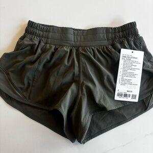 Lululemon NWT Hotty Hot Low-Rise Lined Short 2.5" Army Green